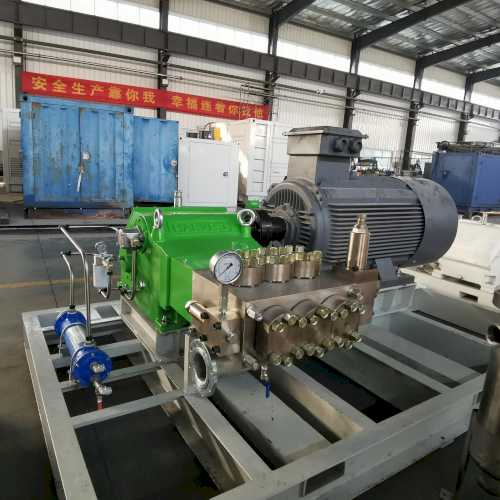 High flow high pressure ship cleaning pump